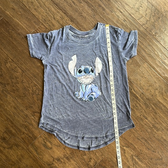 Stitch Graphic T-Shirt - Picture 5 of 5